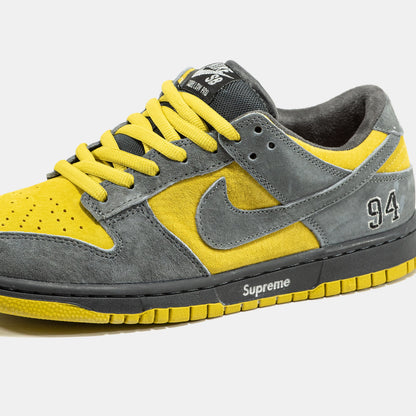 Nike SB Dunk Low x Supreme