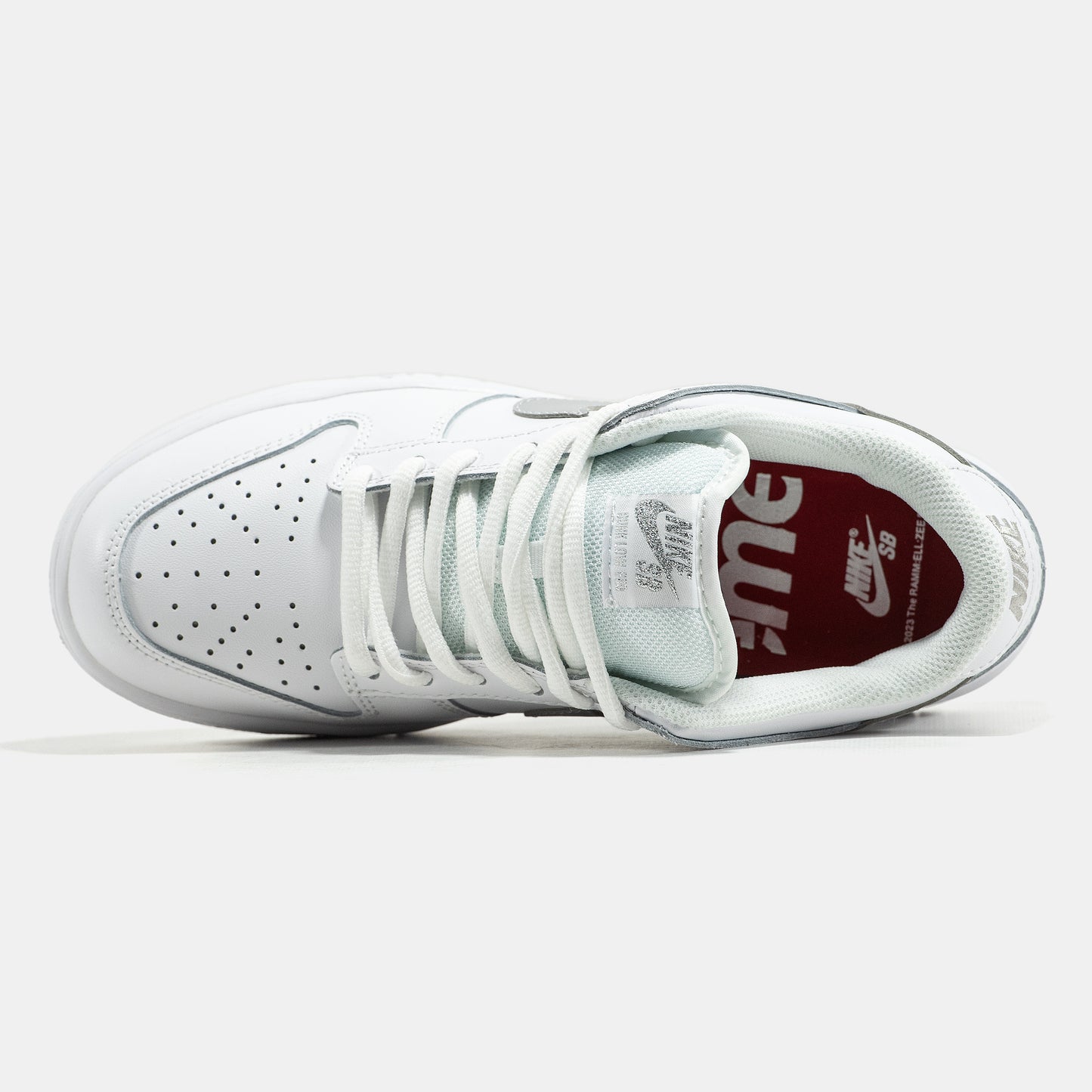 Nike SB Dunk Low x Supreme