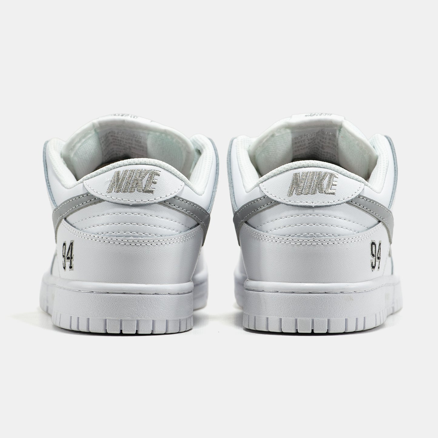 Nike SB Dunk Low x Supreme