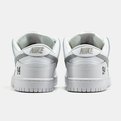 Nike SB Dunk Low x Supreme
