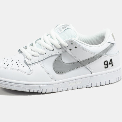 Nike SB Dunk Low x Supreme