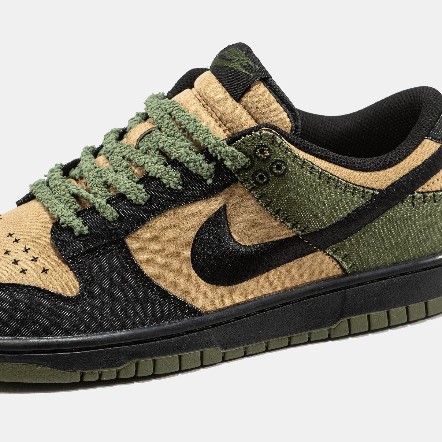Nike SB Dunk Low