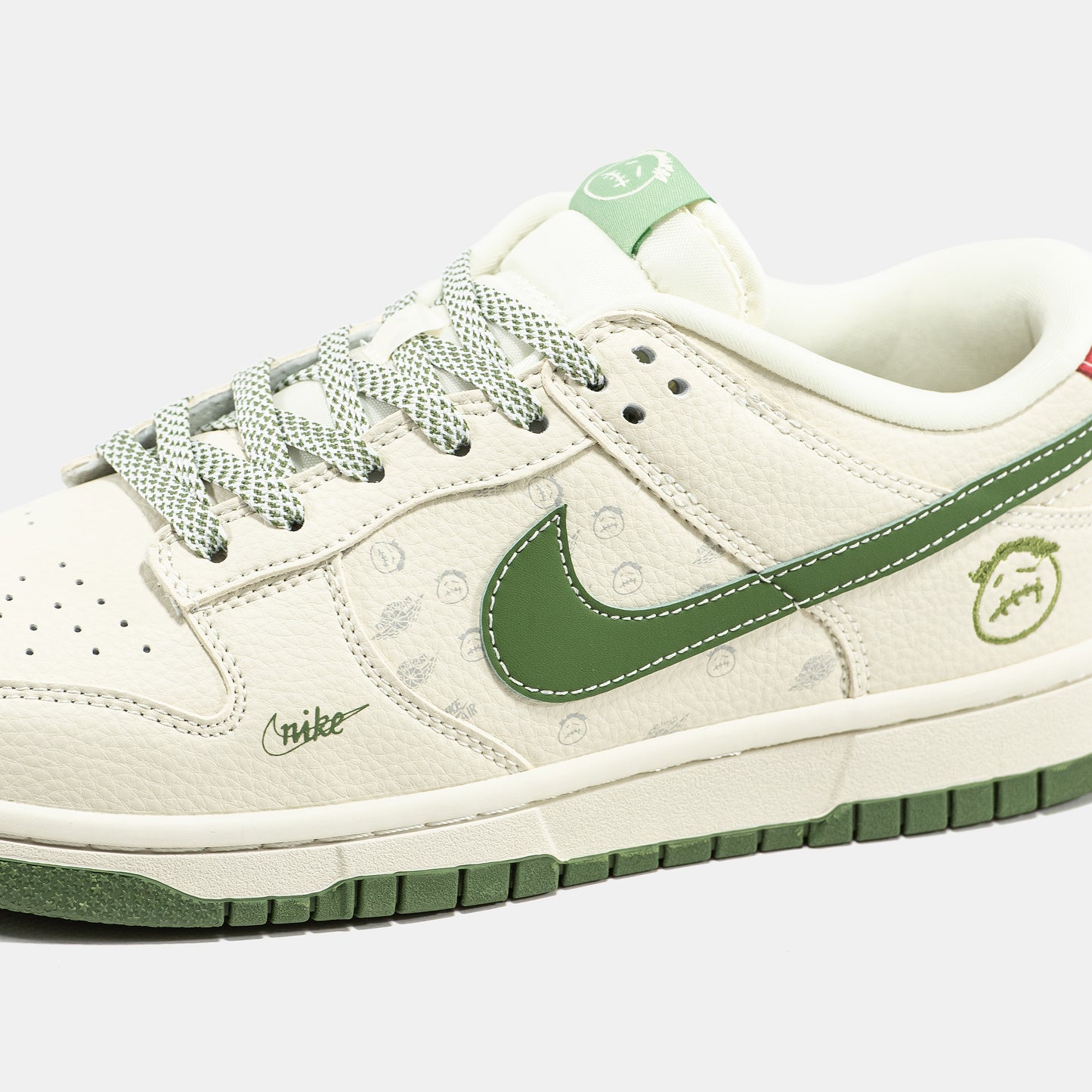 Nike SB Dunk Low