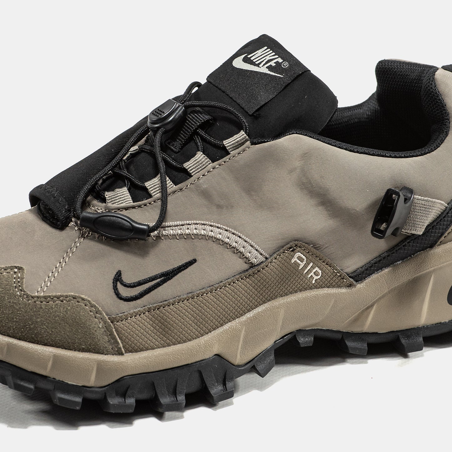 Nike ACG Air Phassad