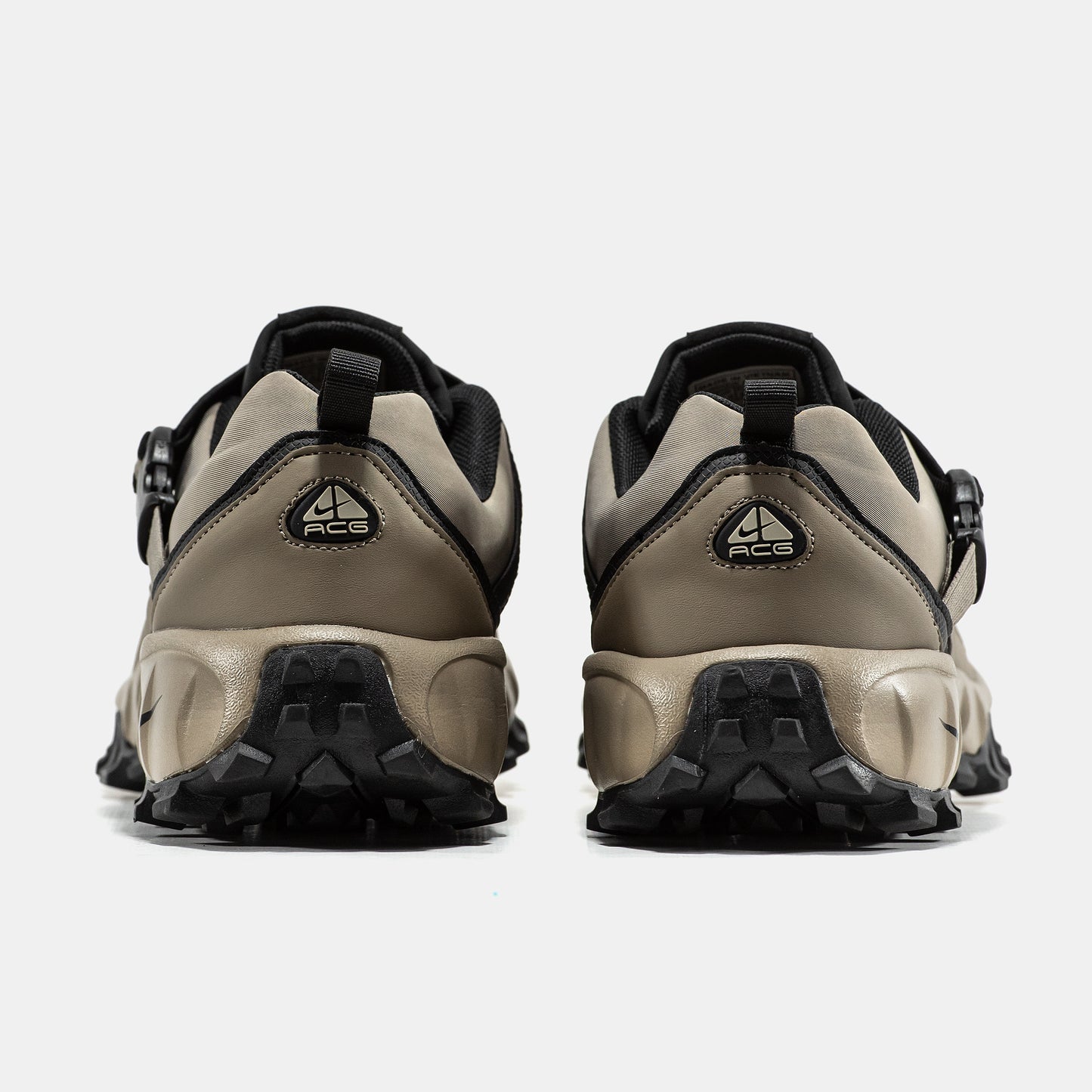Nike ACG Air Phassad