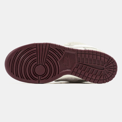 Nike SB Dunk Low “Valentine’s Day”