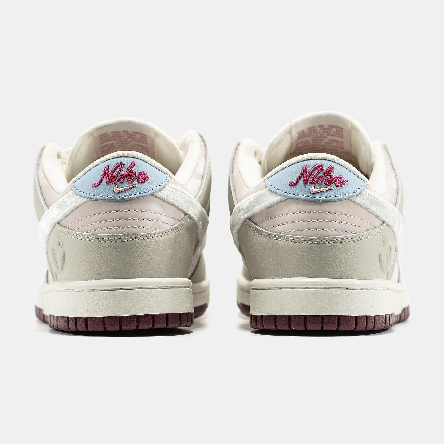 Nike SB Dunk Low “Valentine’s Day”