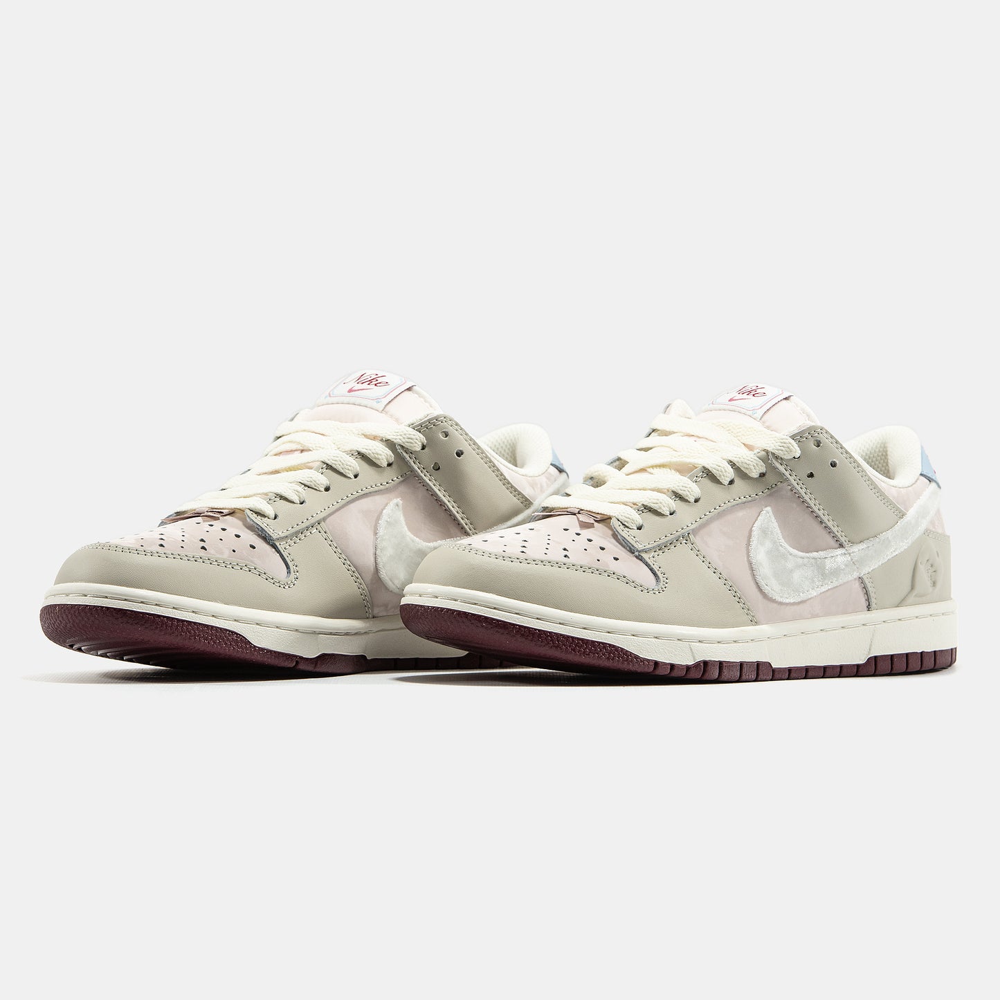 Nike SB Dunk Low “Valentine’s Day”
