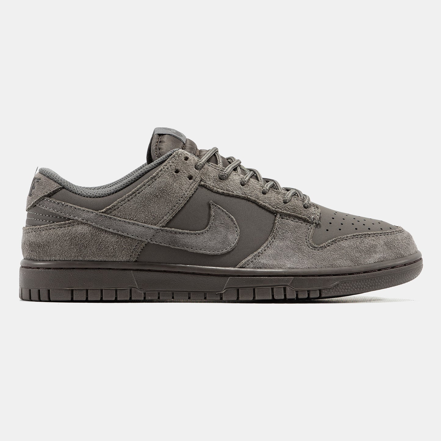 Nike SB Dunk Low