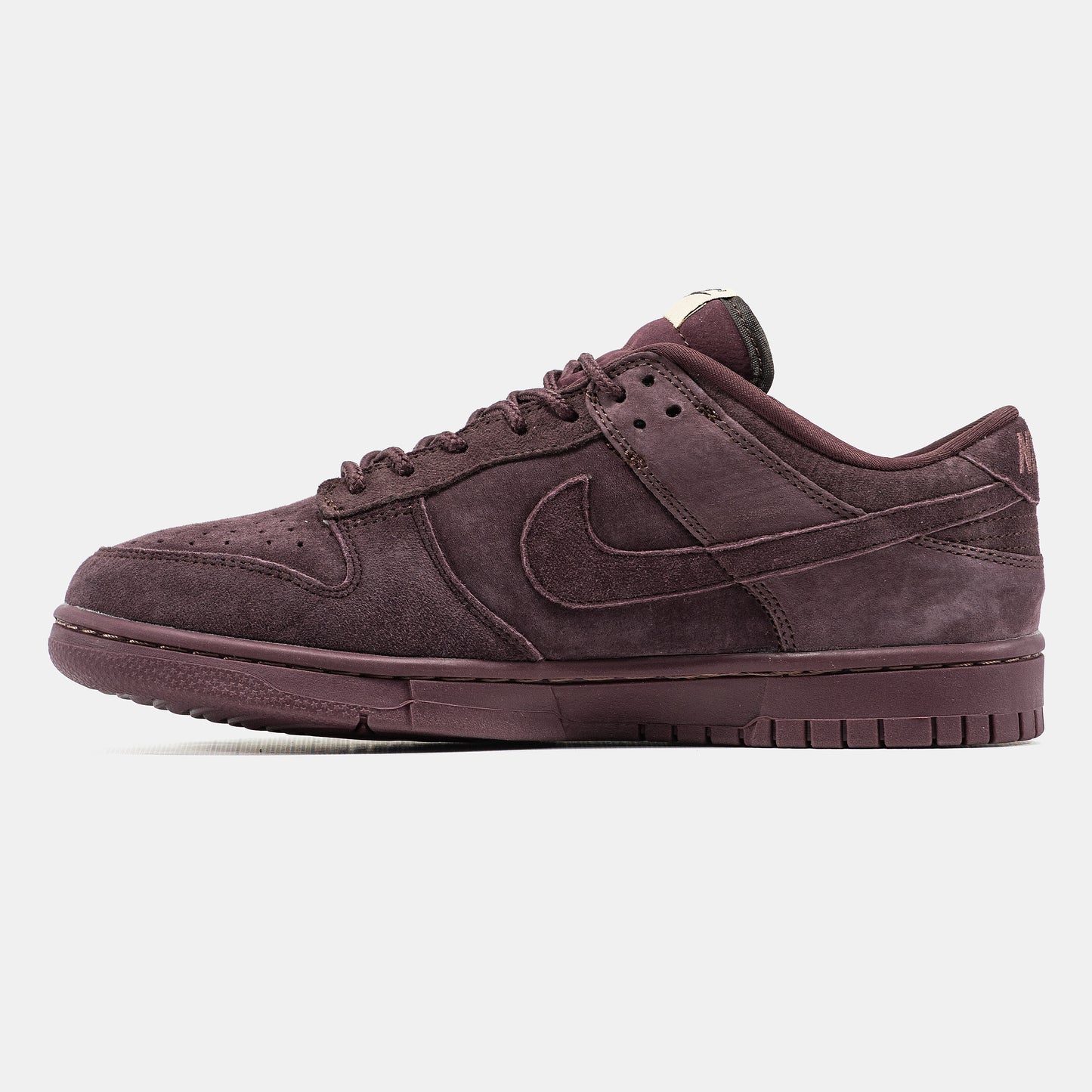 Nike SB Dunk Low x Supreme