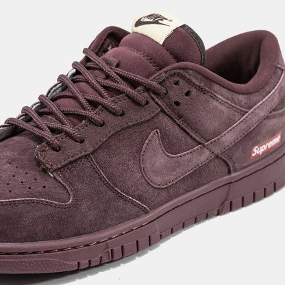 Nike SB Dunk Low x Supreme