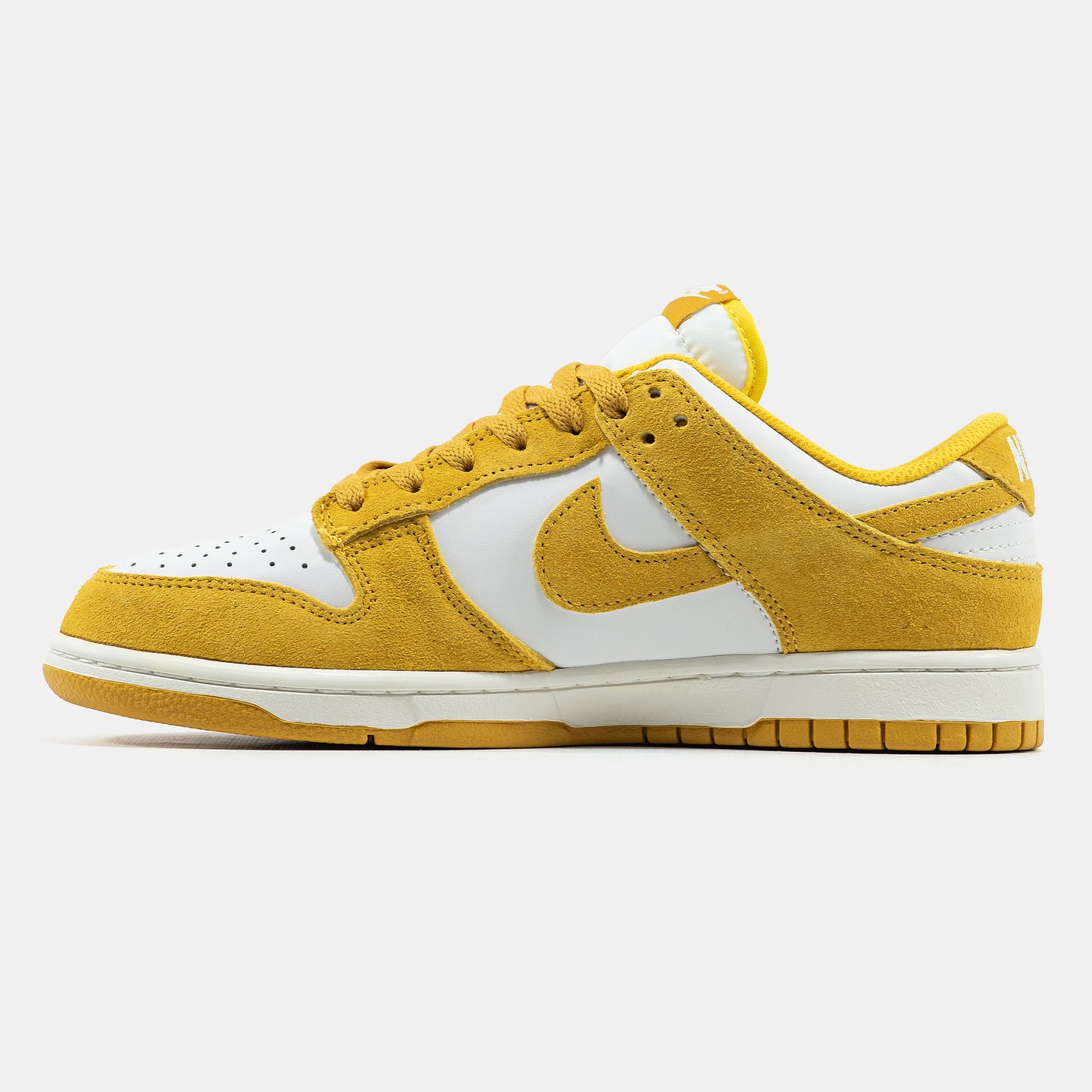 Nike SB Dunk Low