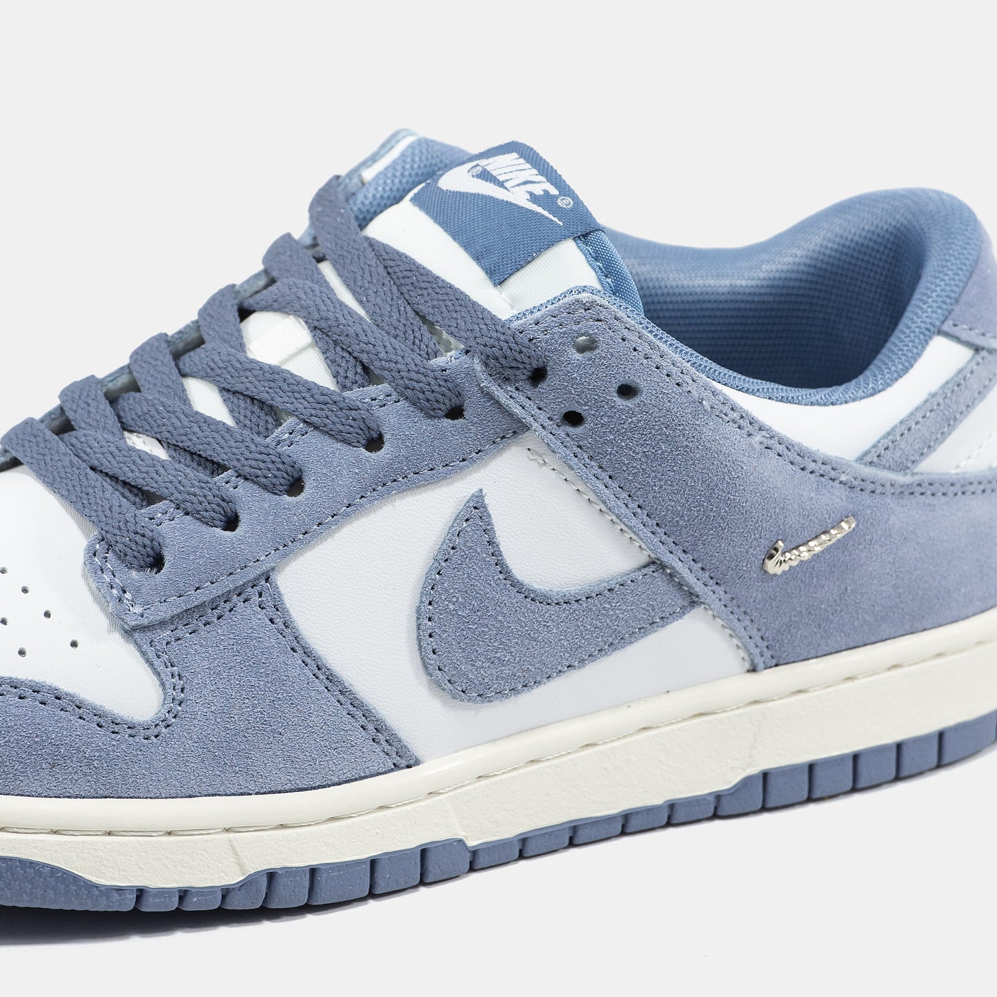 Nike SB Dunk Low