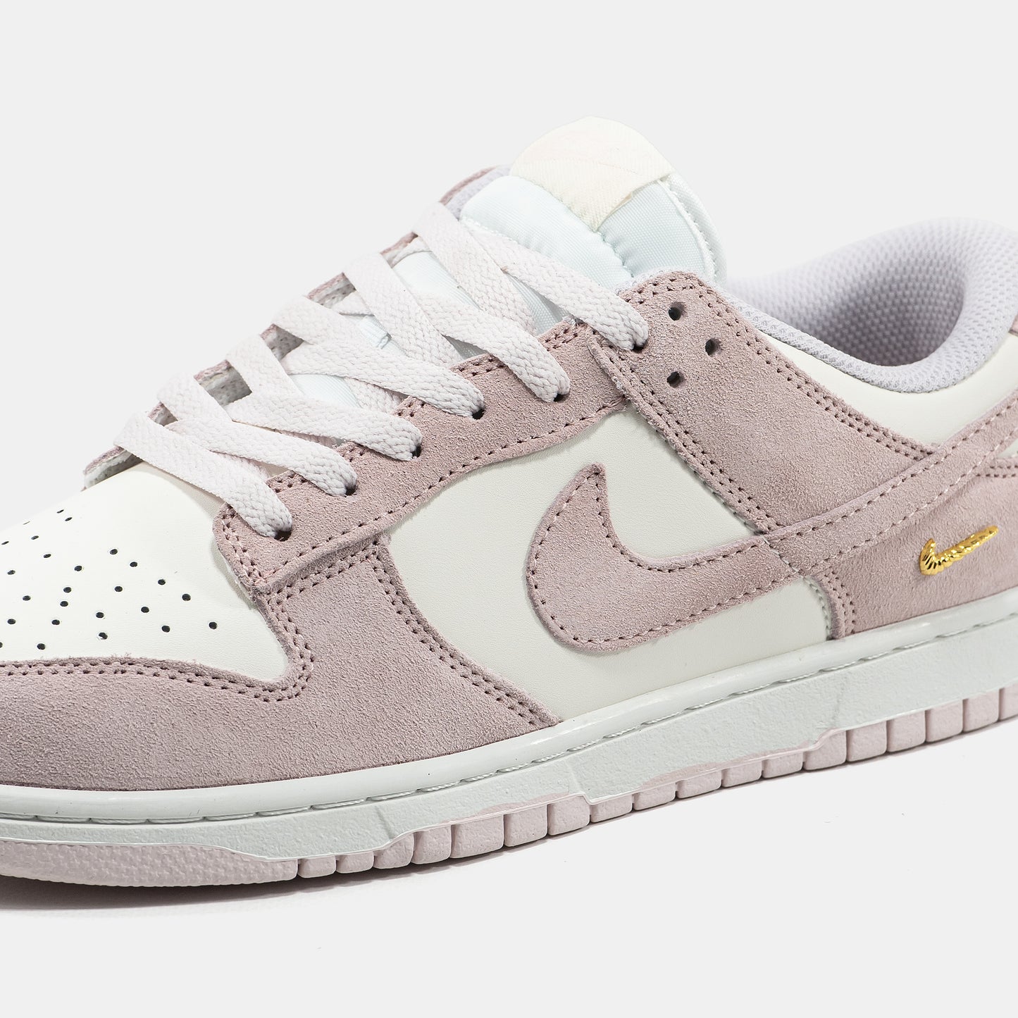 Nike SB Dunk Low