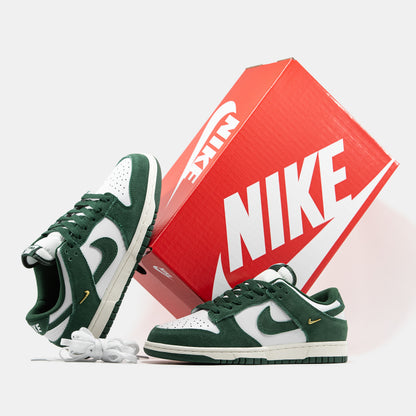 Nike SB Dunk Low