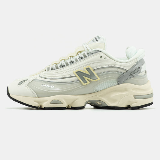 New Balance 1000