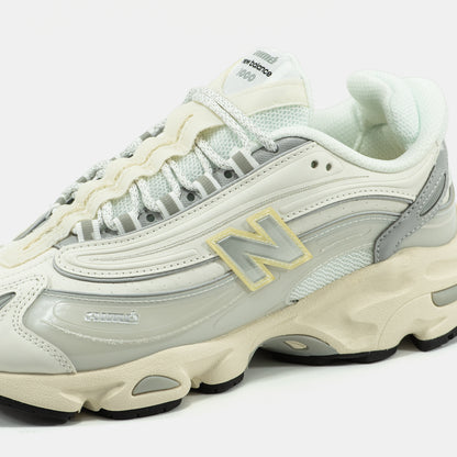 New Balance 1000