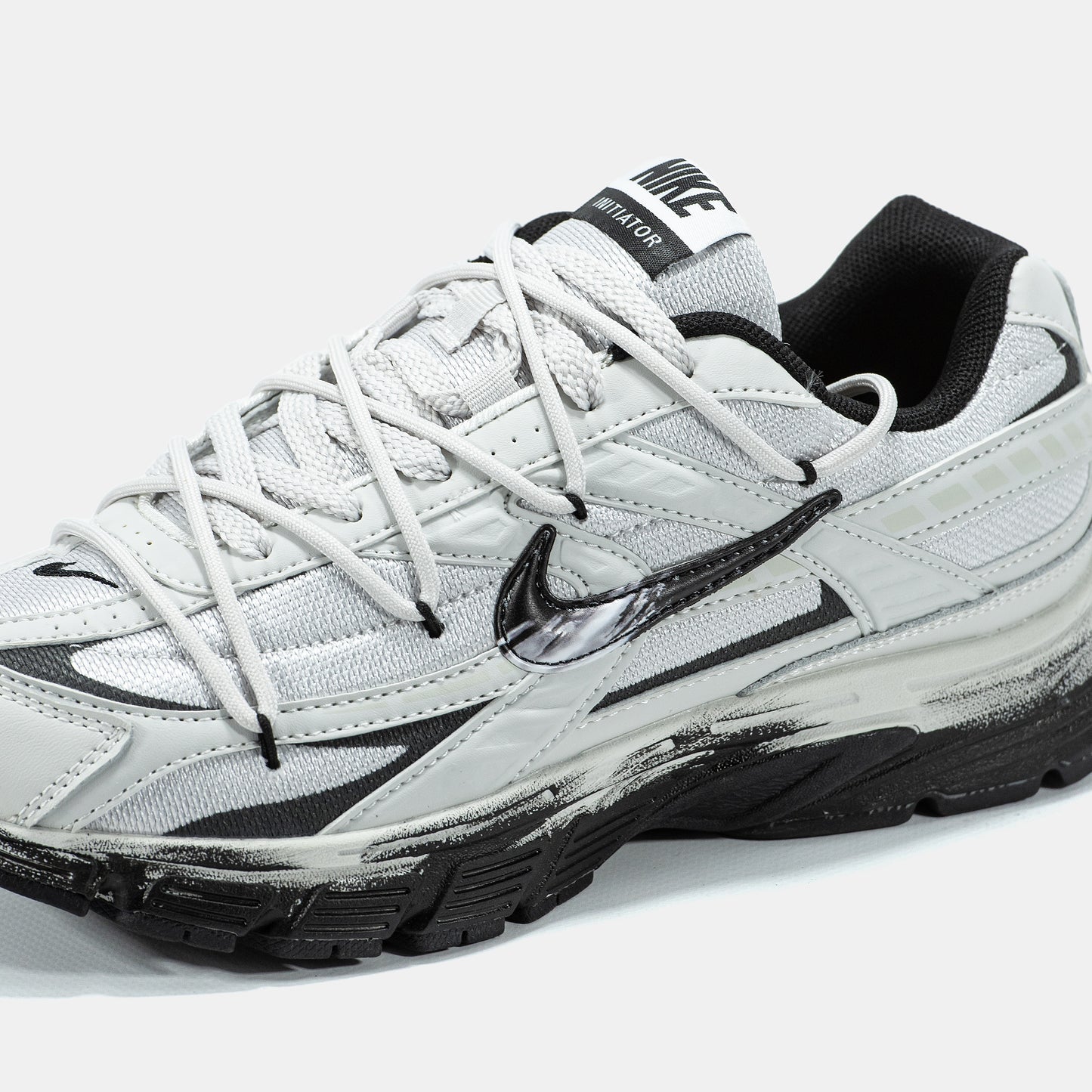 Nike Initiator