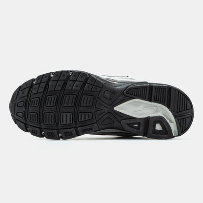 Nike Initiator