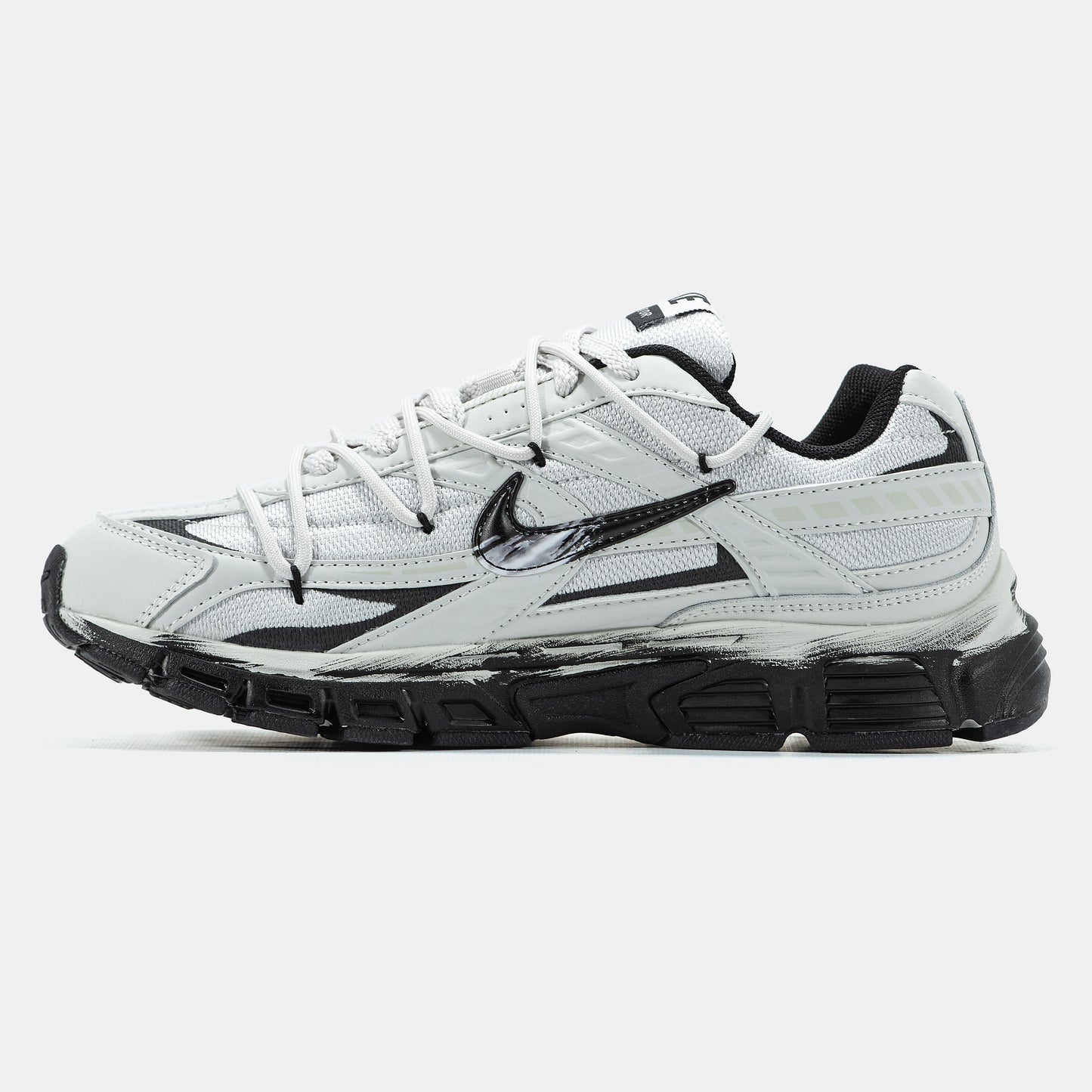 Nike Initiator