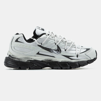 Nike Initiator