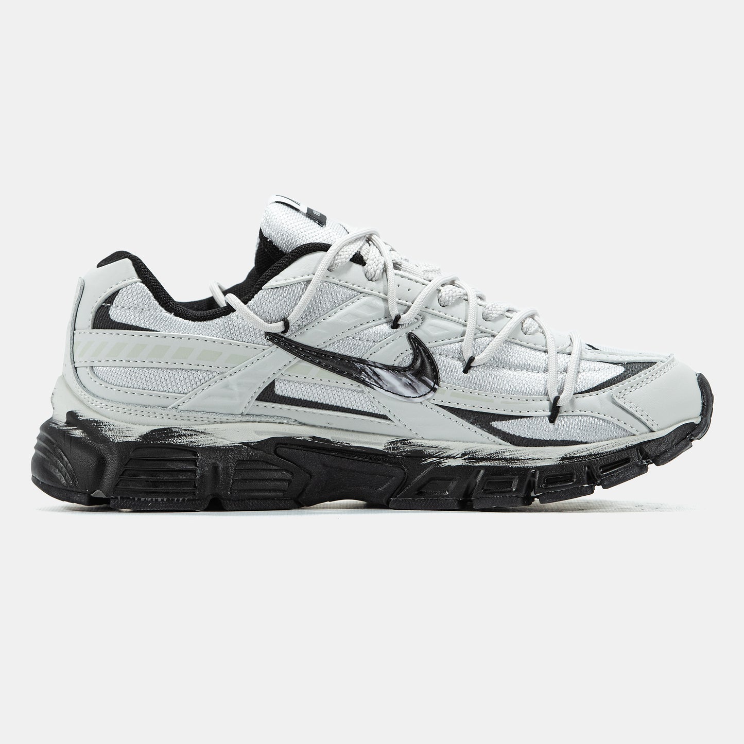 Nike Initiator