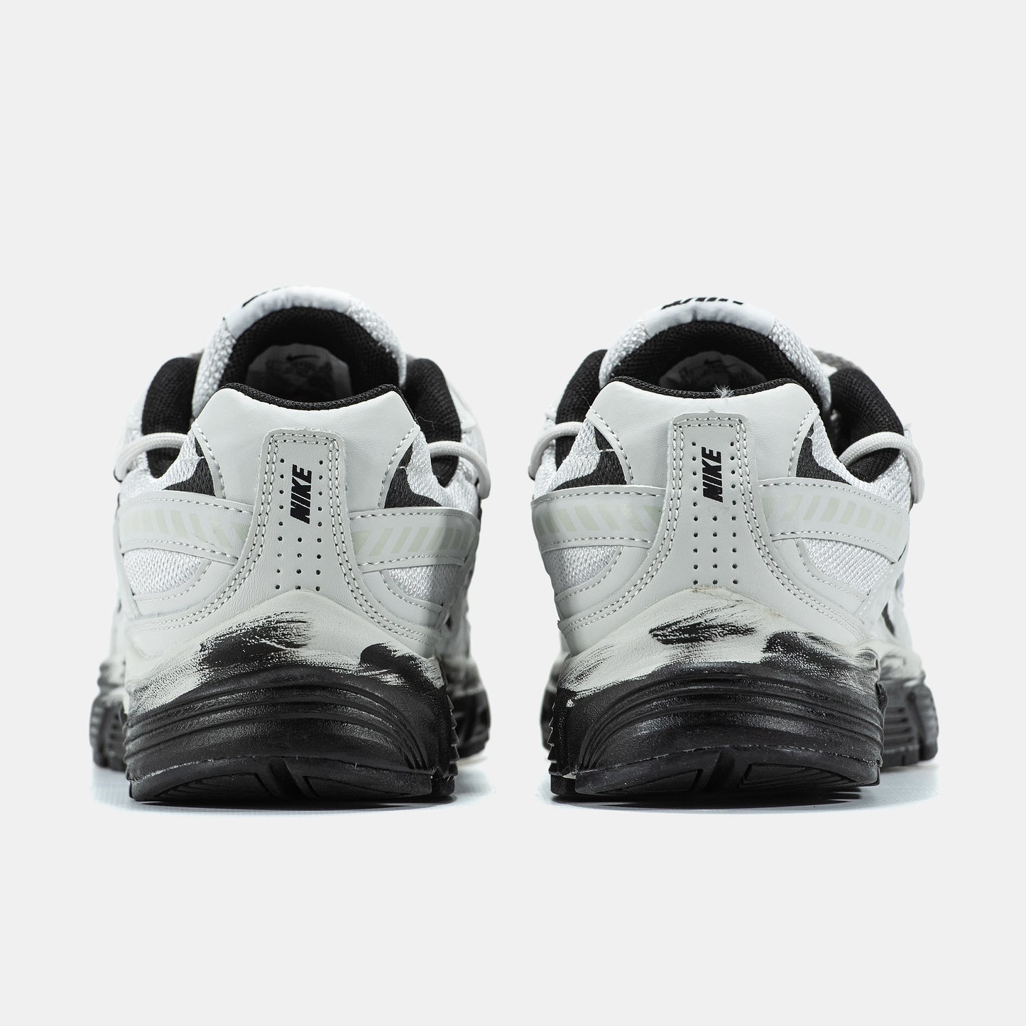Nike Initiator
