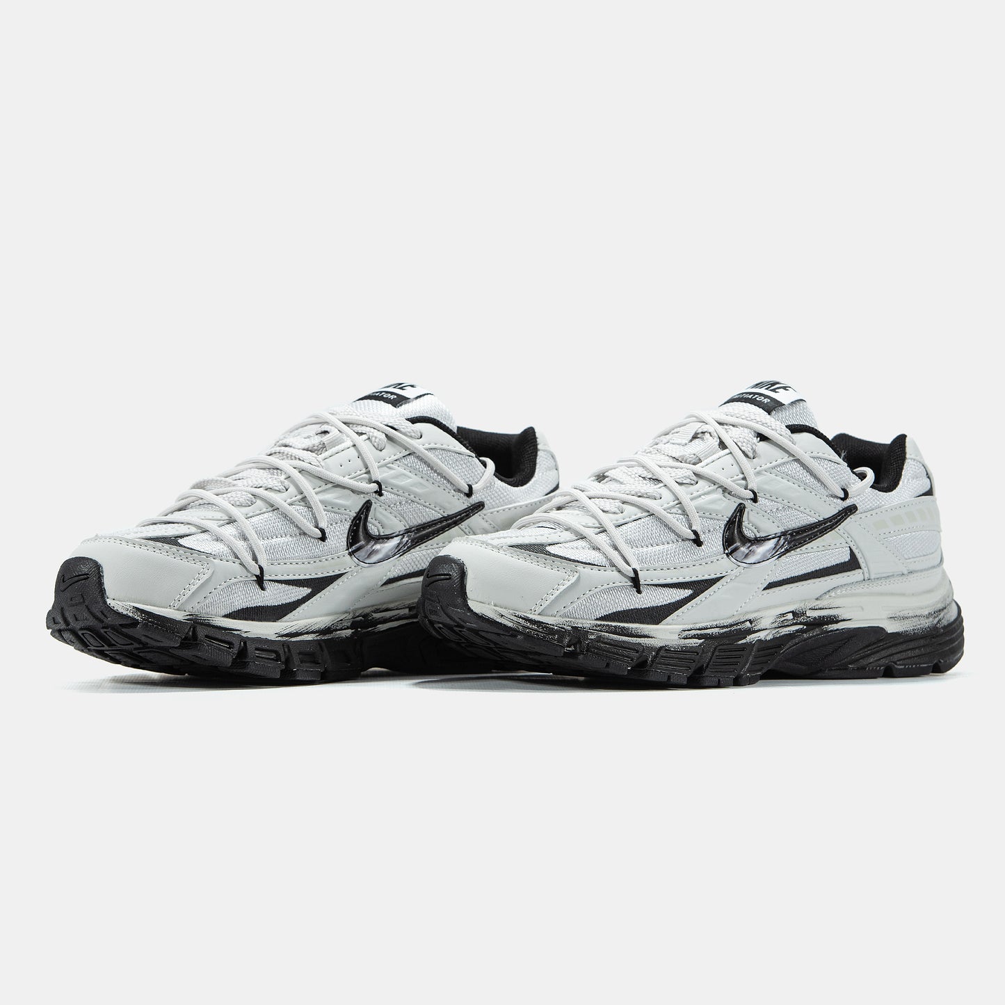 Nike Initiator