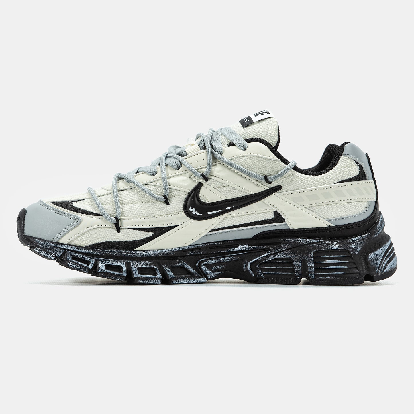 Nike Initiator