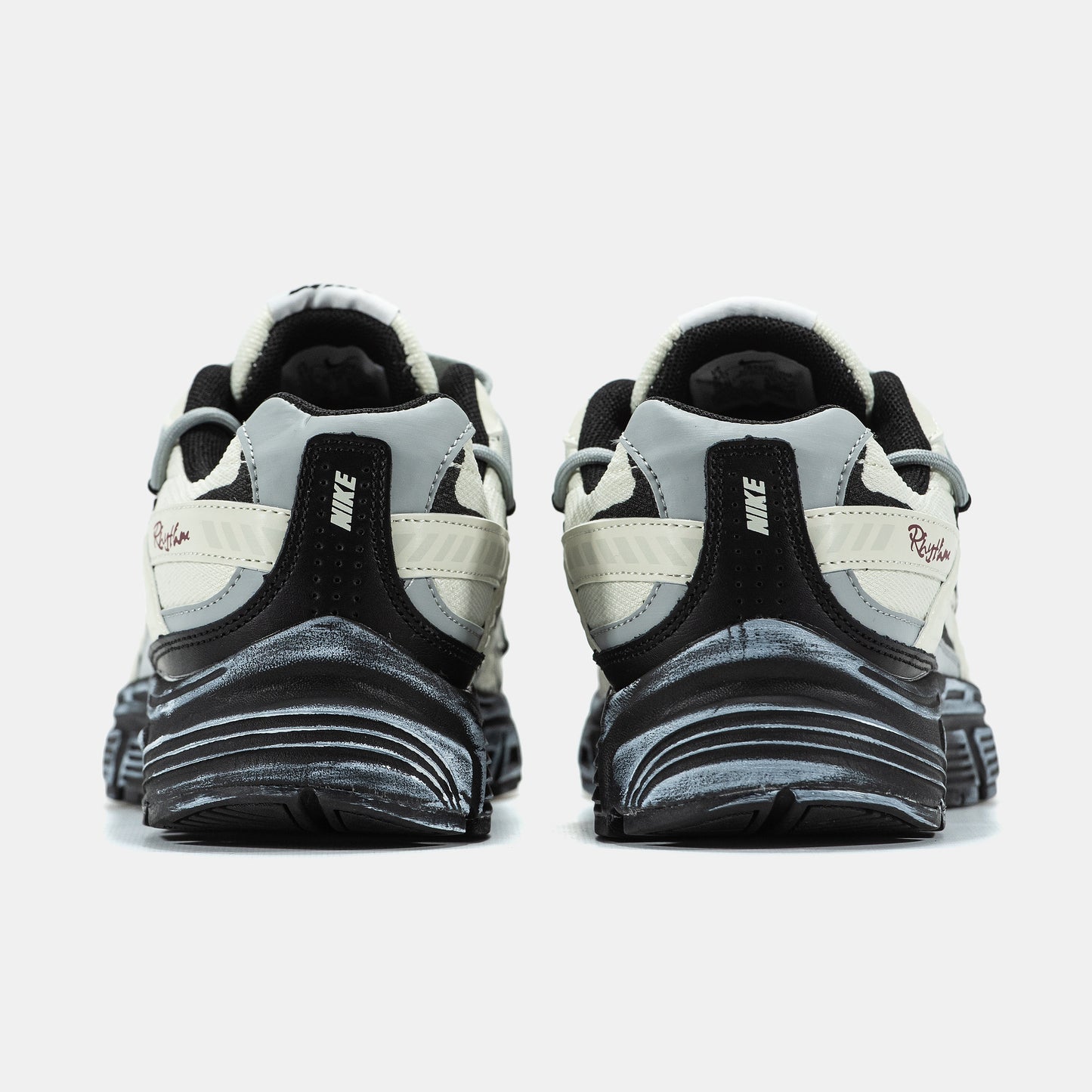 Nike Initiator