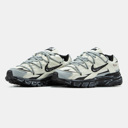 Nike Initiator