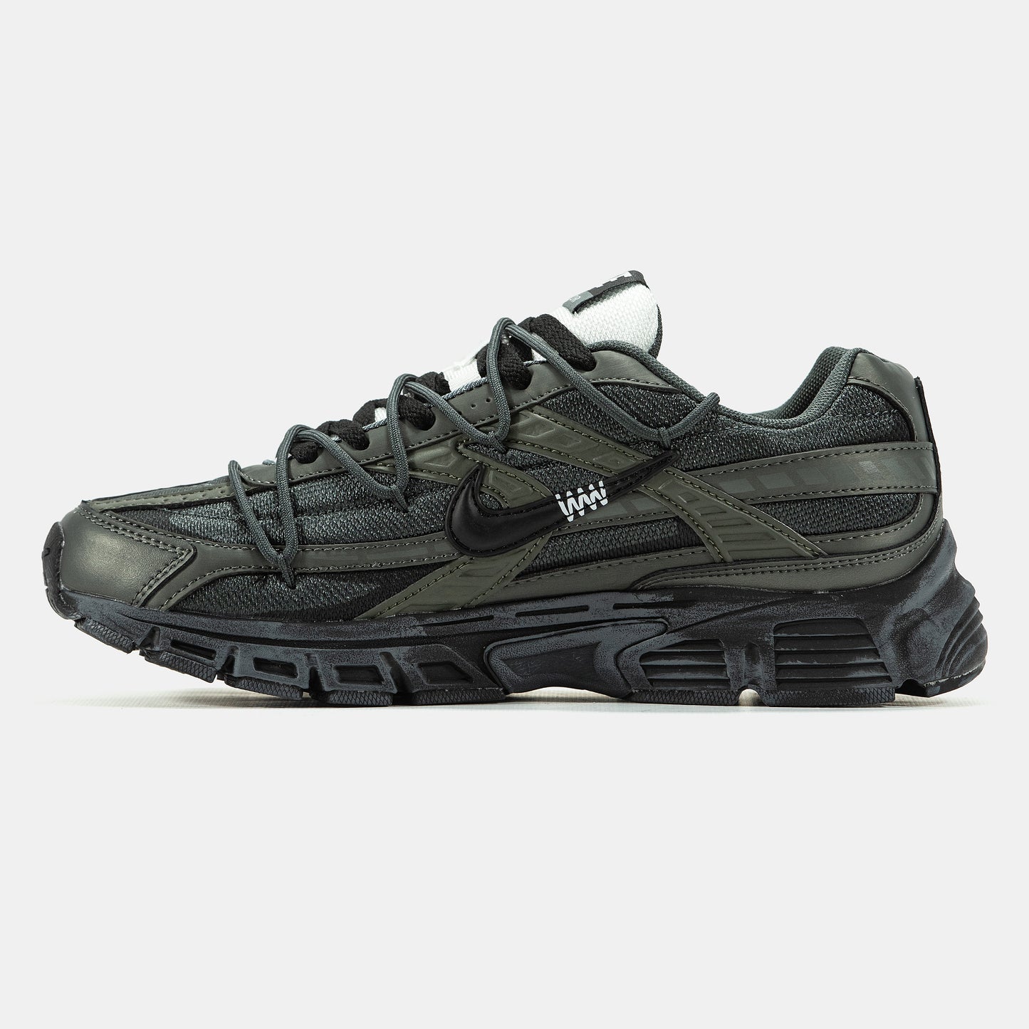 Nike Initiator