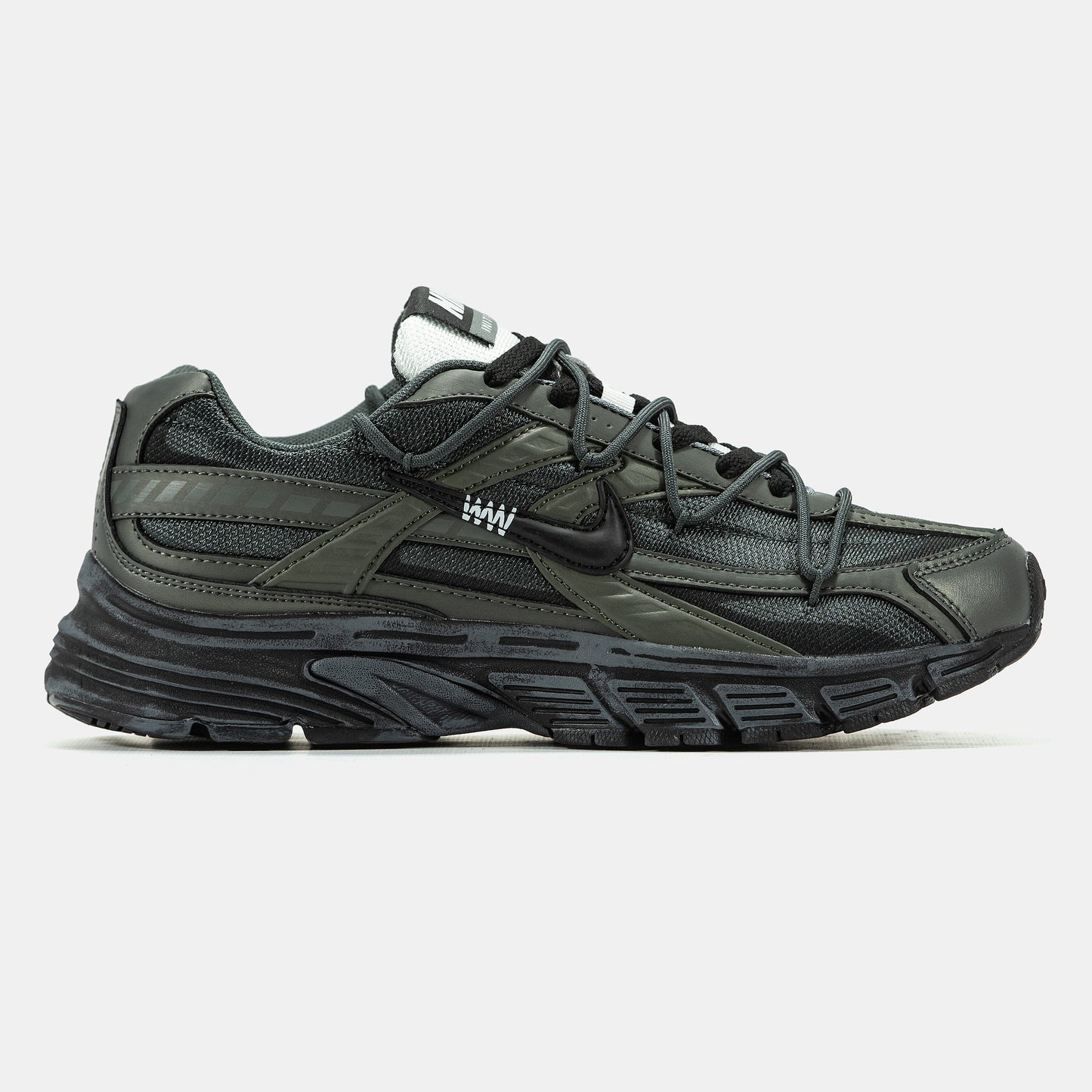 Nike Initiator