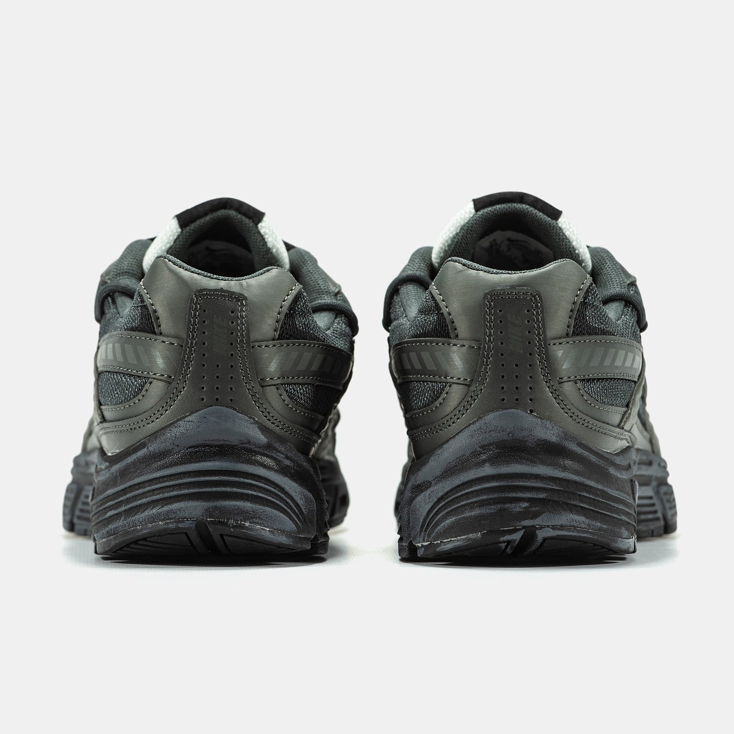 Nike Initiator
