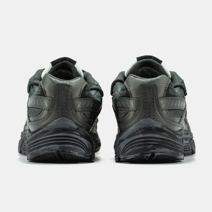 Nike Initiator