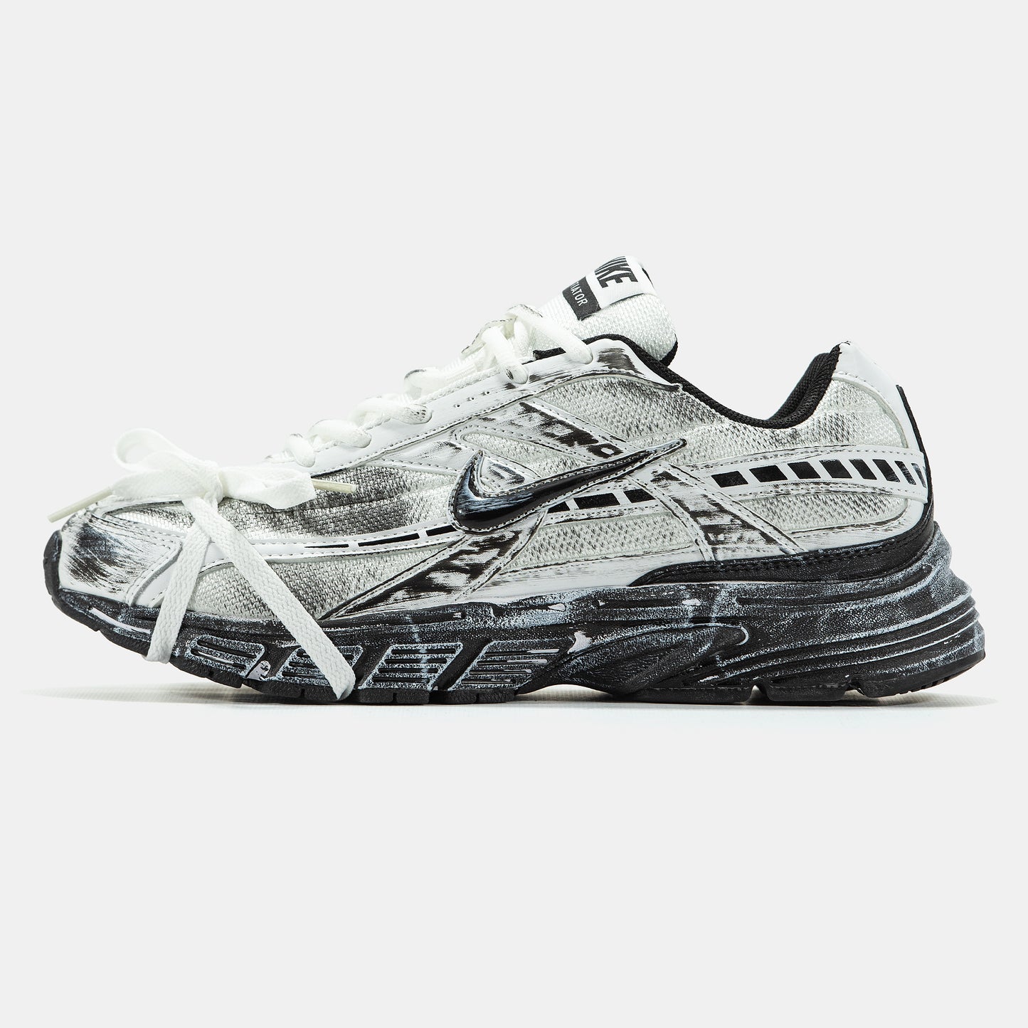 Nike Initiator