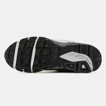Nike Initiator