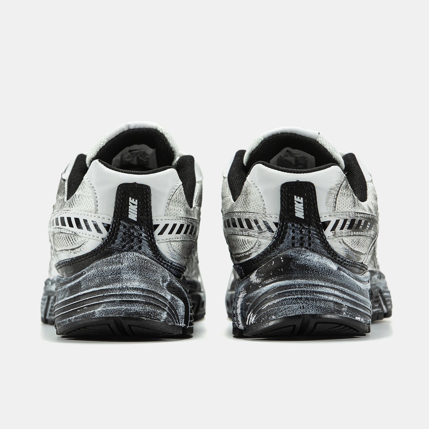 Nike Initiator