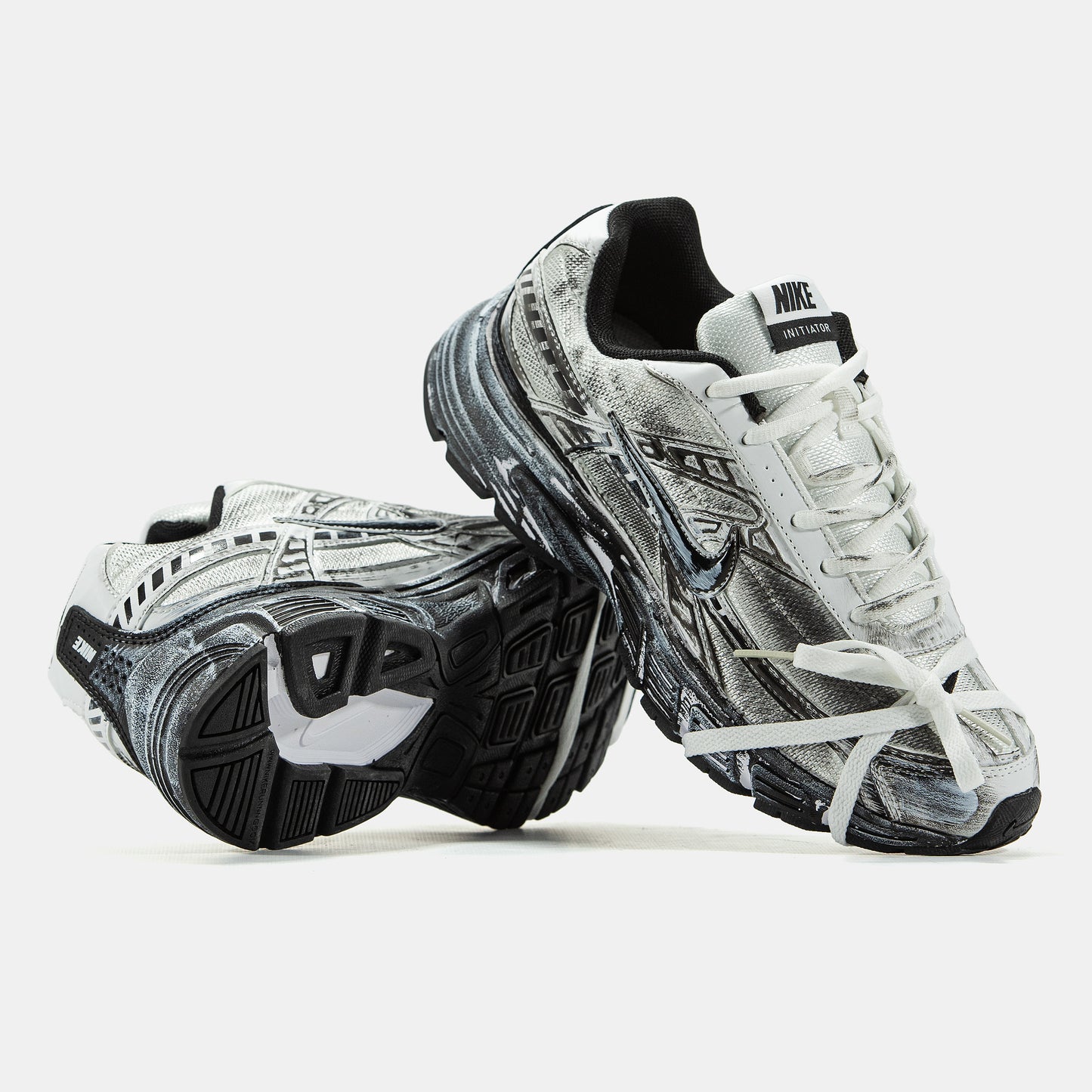 Nike Initiator