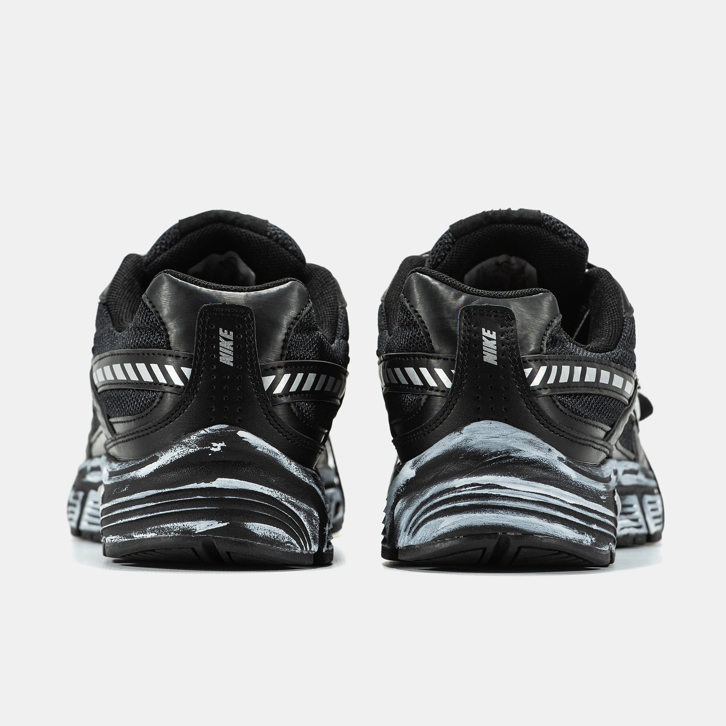 Nike Initiator