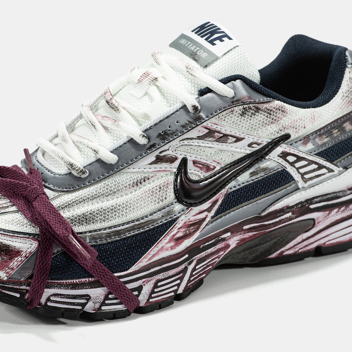 Nike Initiator