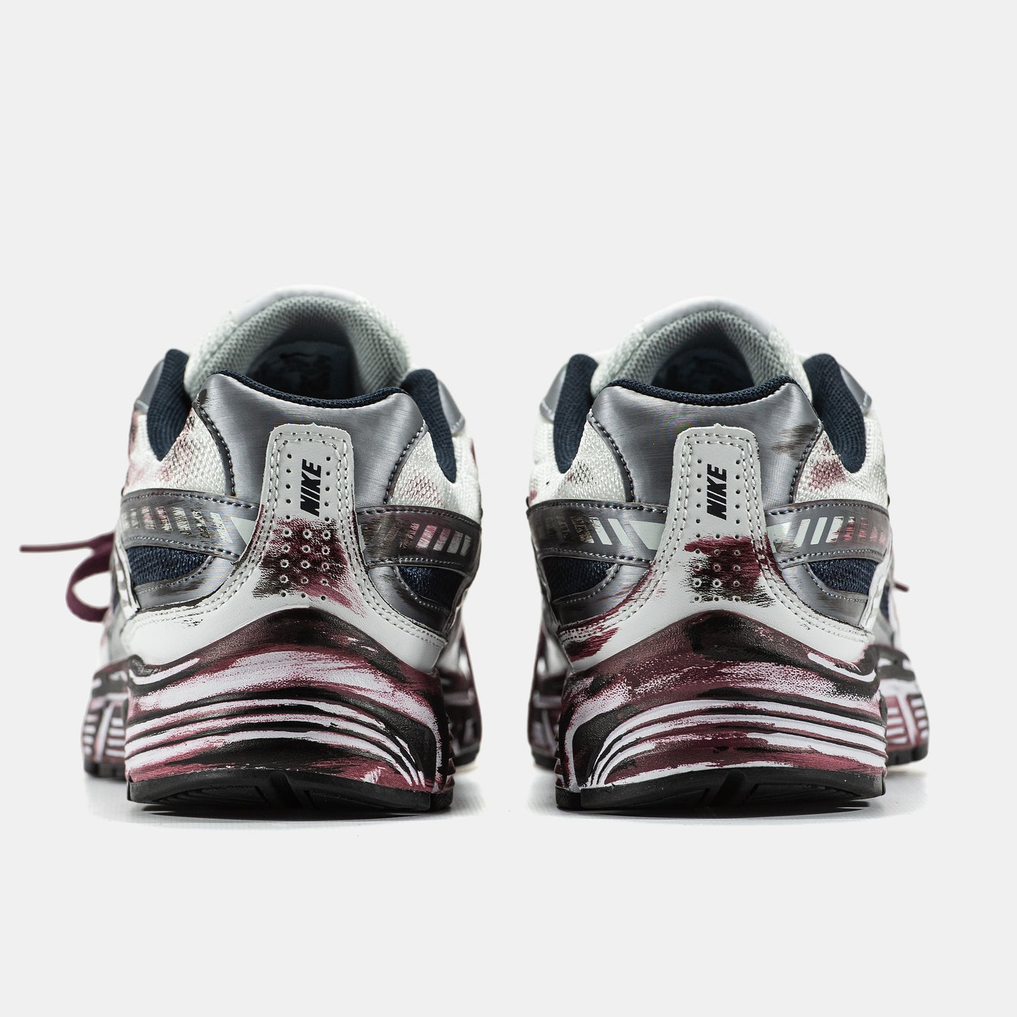 Nike Initiator