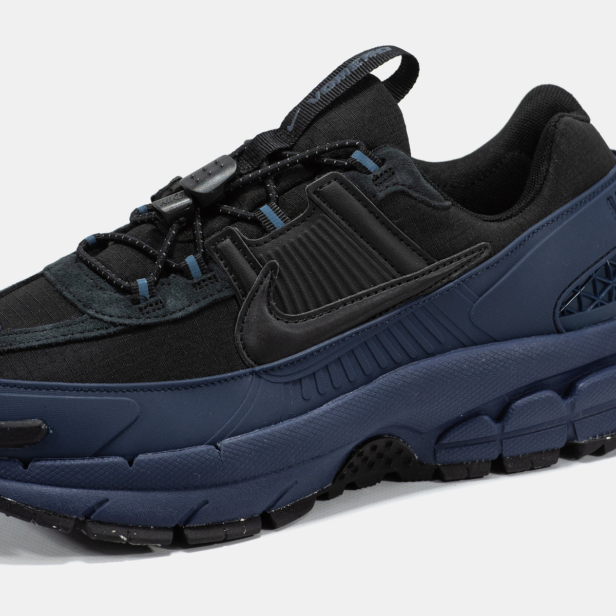 Nike Air Zoom Vomero Roam