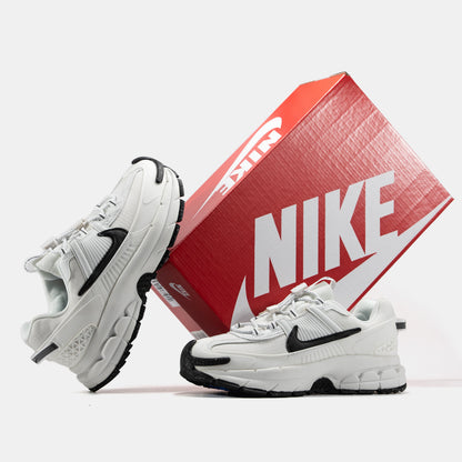Nike Air Zoom Vomero Roam