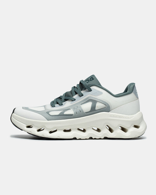On Running Cloudtilt Remix Olive / Ivory