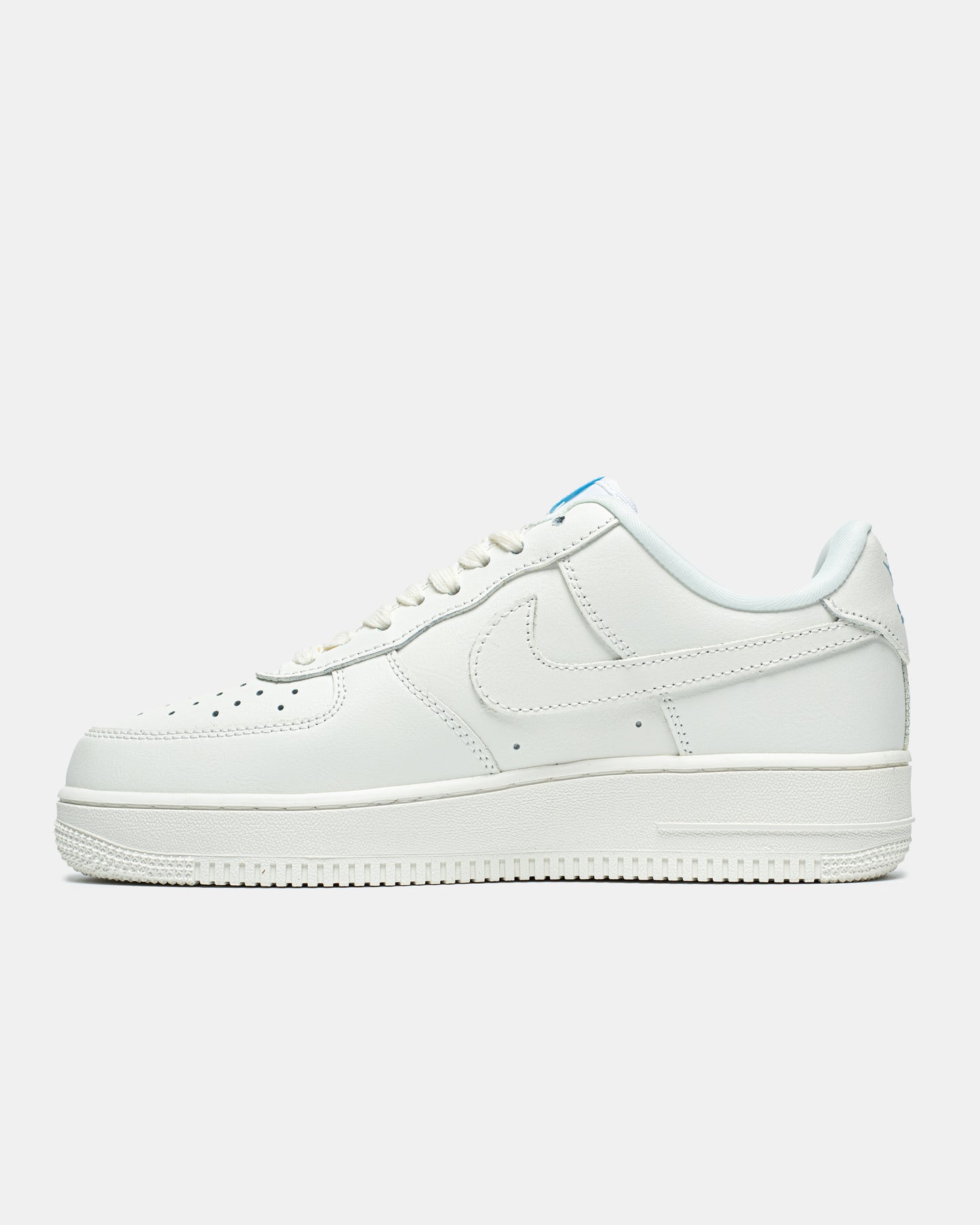 Nike Air Force 1 LV8 3 ‘Swoosh White