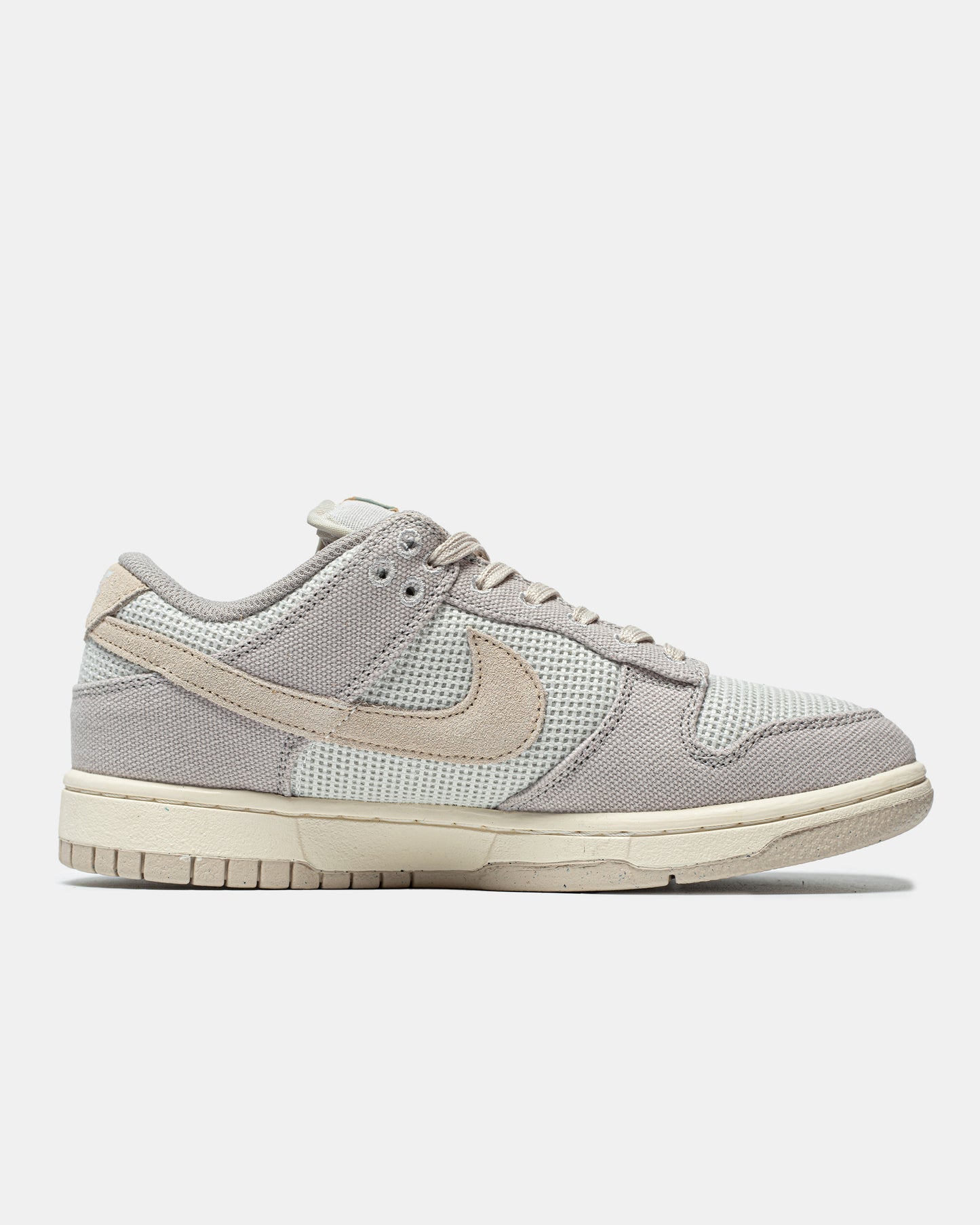 Nike Dunk Low Retro SE ‘College Grey Light Bone’