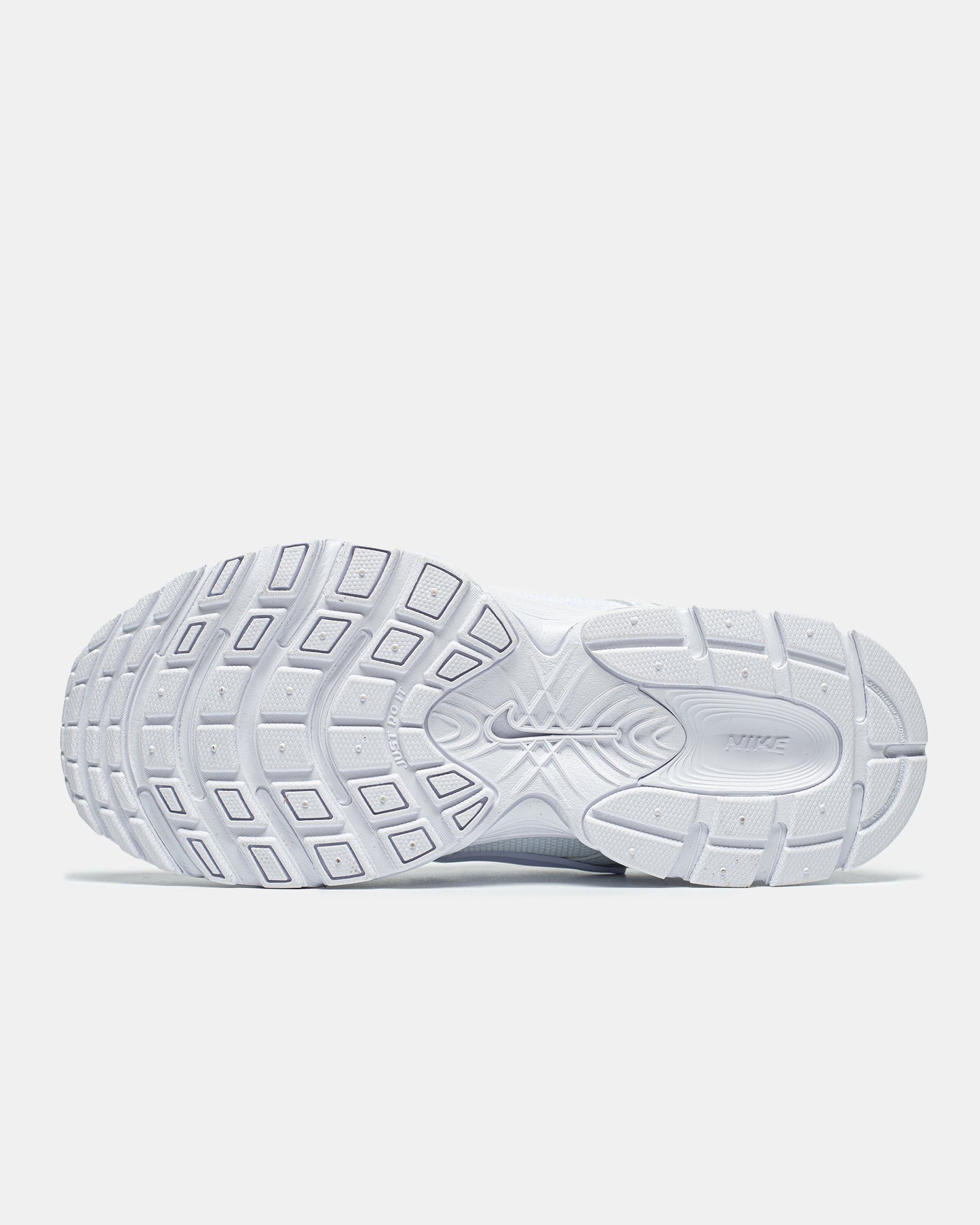Nike V5 RNR ‘White Metallic Silver”