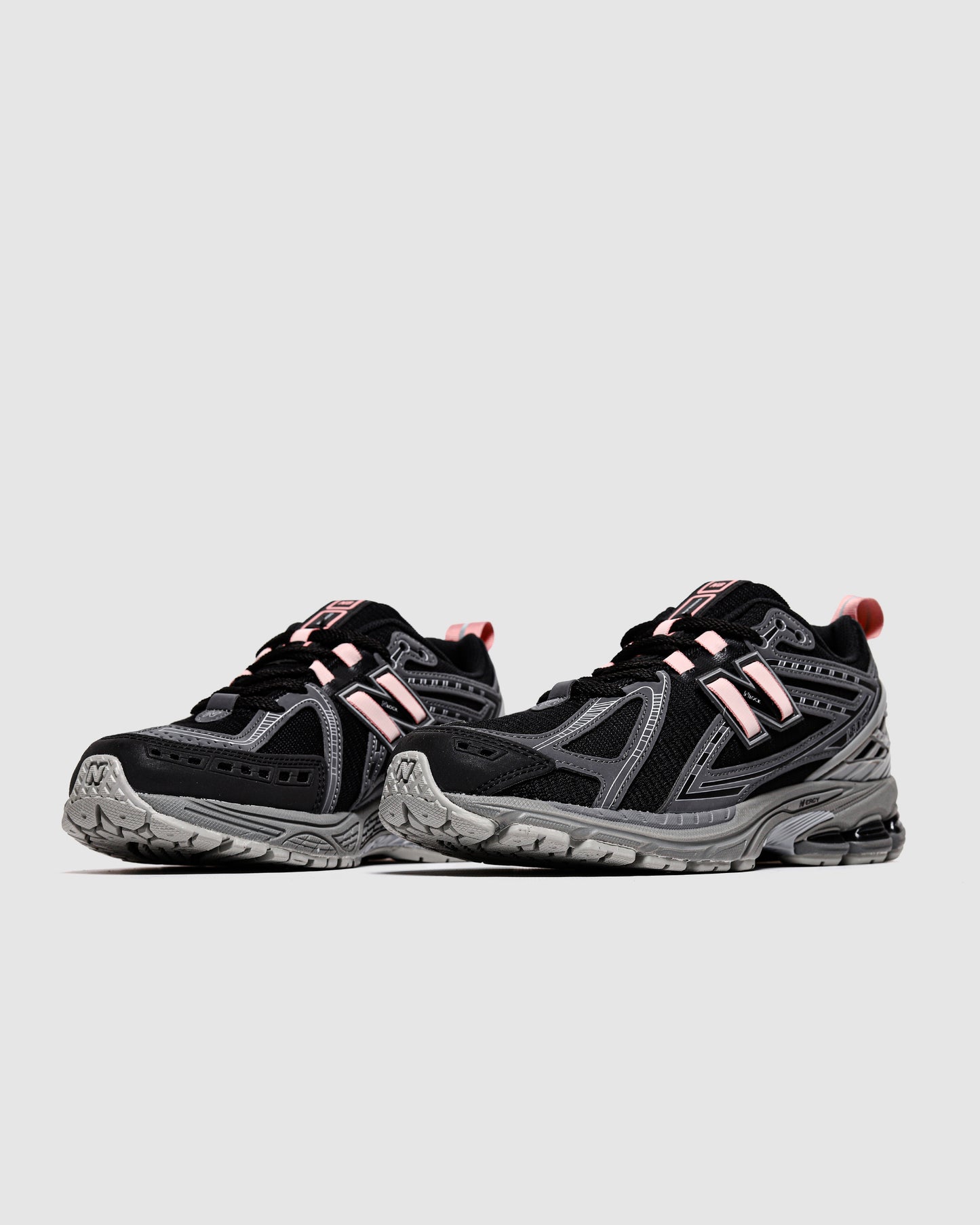 New Balance 1906R "Black Pink Moon"