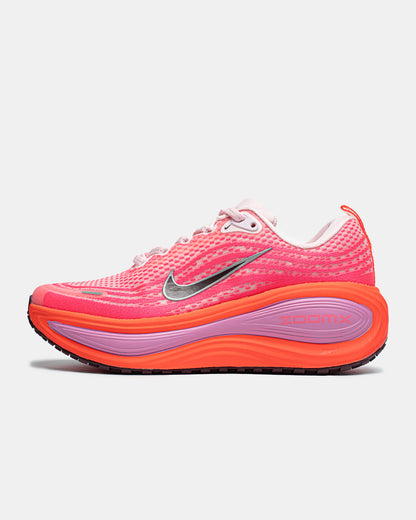 Nike Vomero Plus "Hyper Pink"